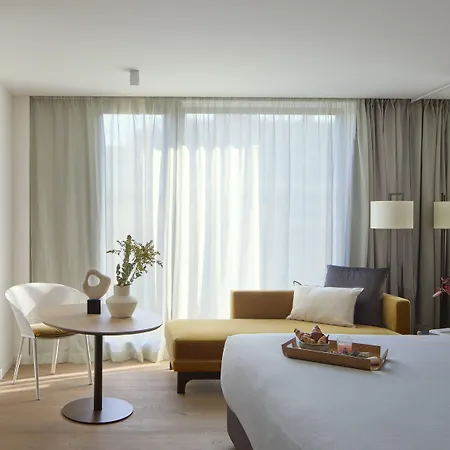 ME by Meliá Barcelona-3